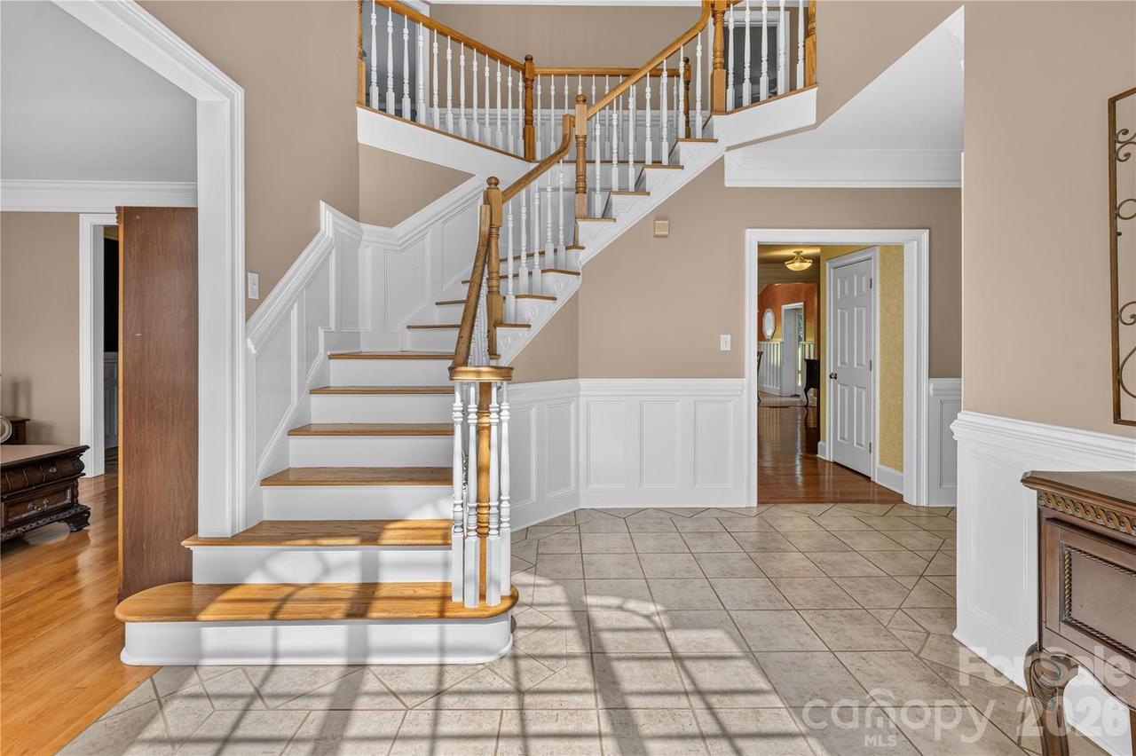 6041 Bluebird Hill Ln., Matthews, NC 28104