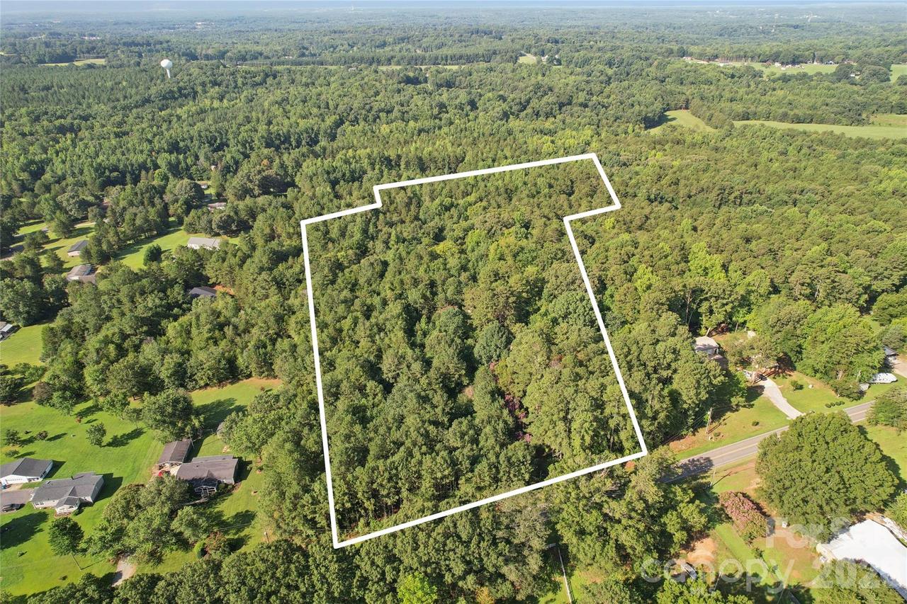 10505 Earnhardt Lake Rd., Davidson, NC 28036