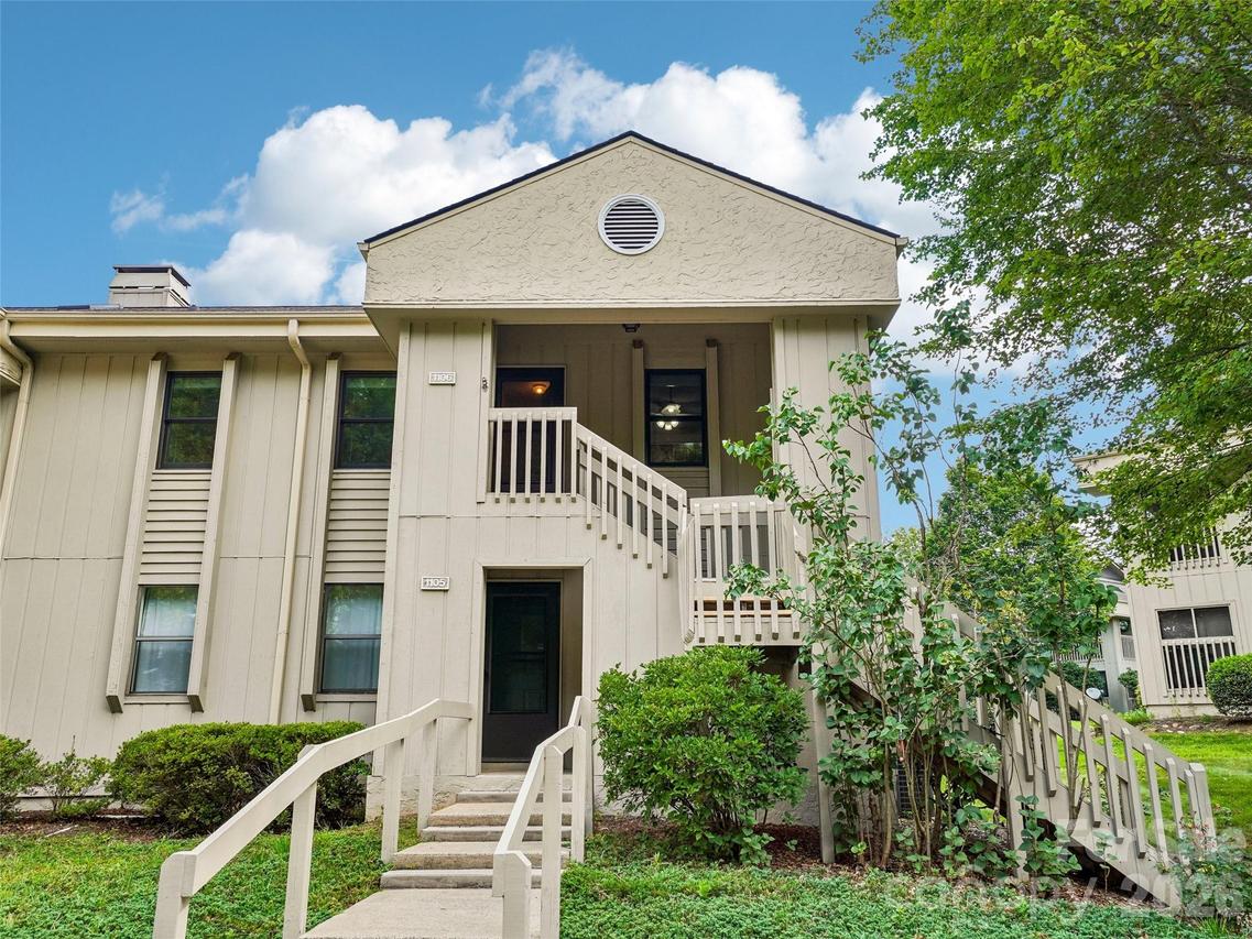 1106 Abbey Cir., Asheville, NC 28805