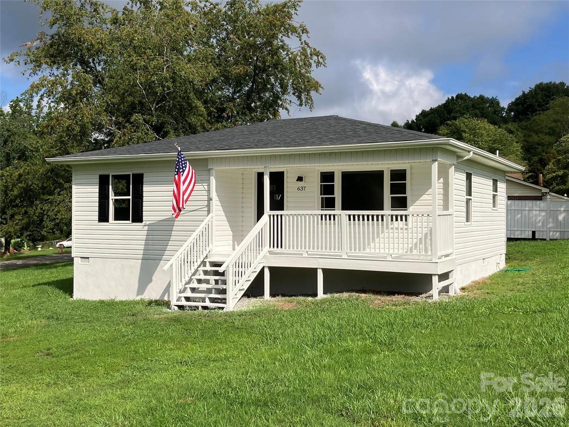 640 Hawthorne St., Hudson, NC 28638