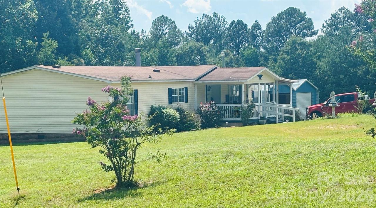 3557 Gladden Dr., Lincolnton, NC 28092
