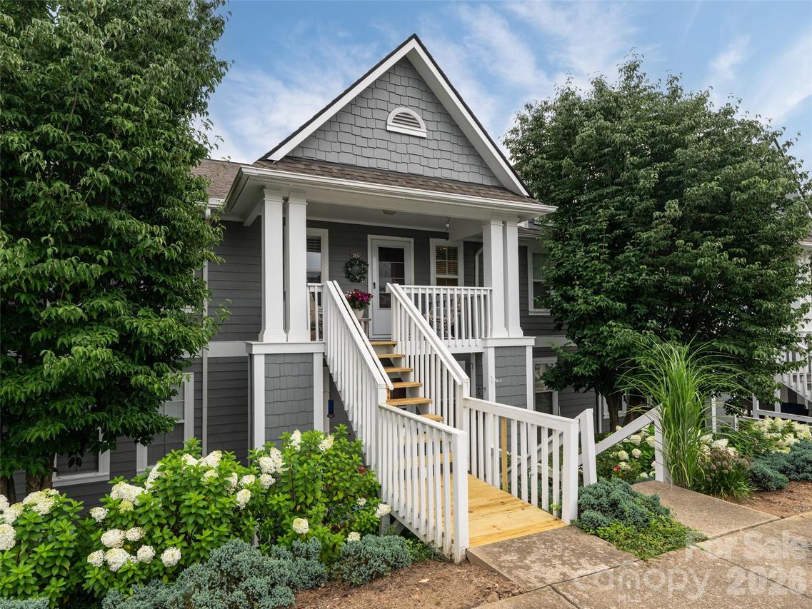 3804 Florham Pl., Asheville, NC 28806