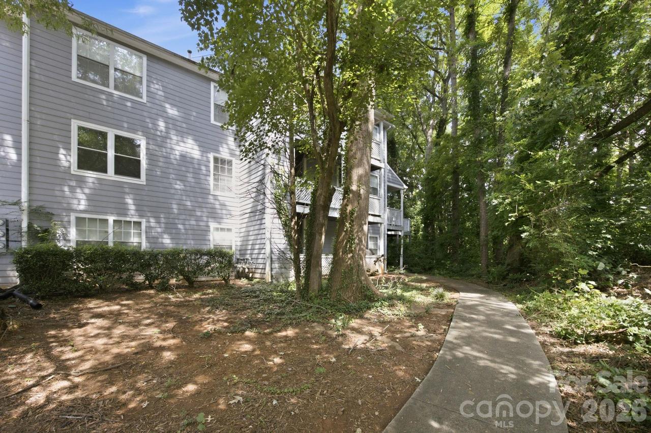 6005 Pinebark Ct., Charlotte, NC 28212