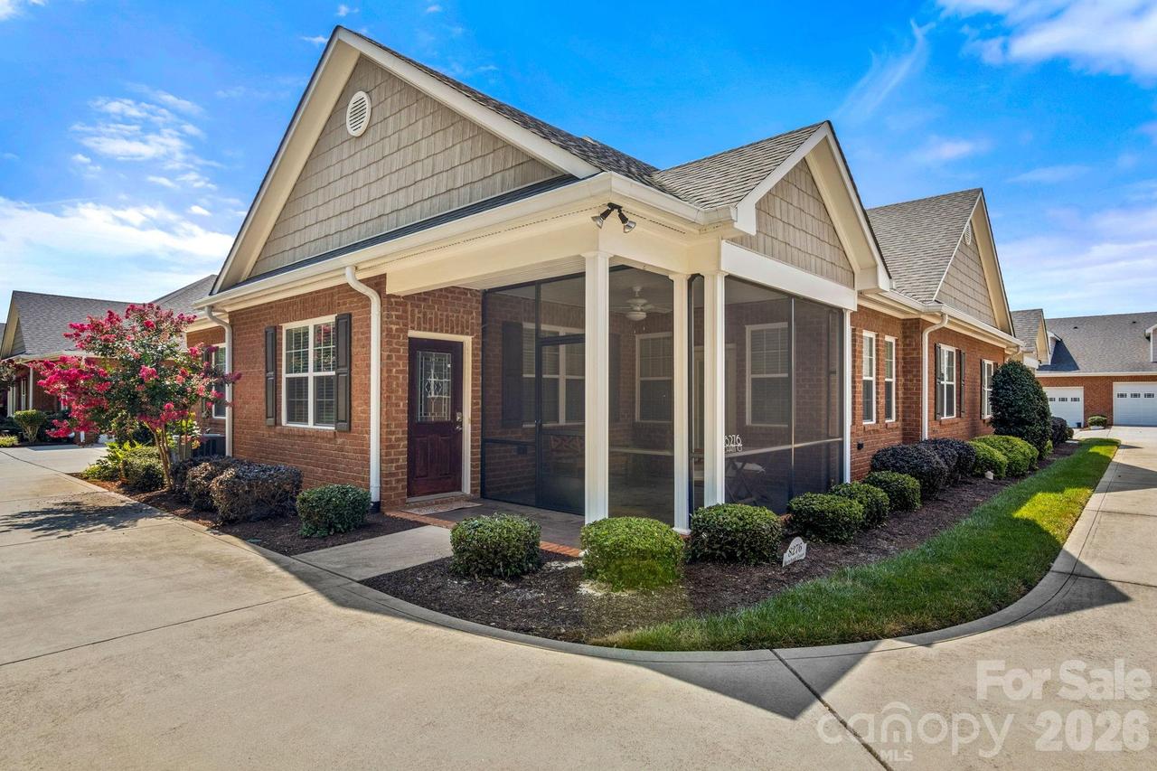 8276 Merchant Ct., Denver, NC 28037