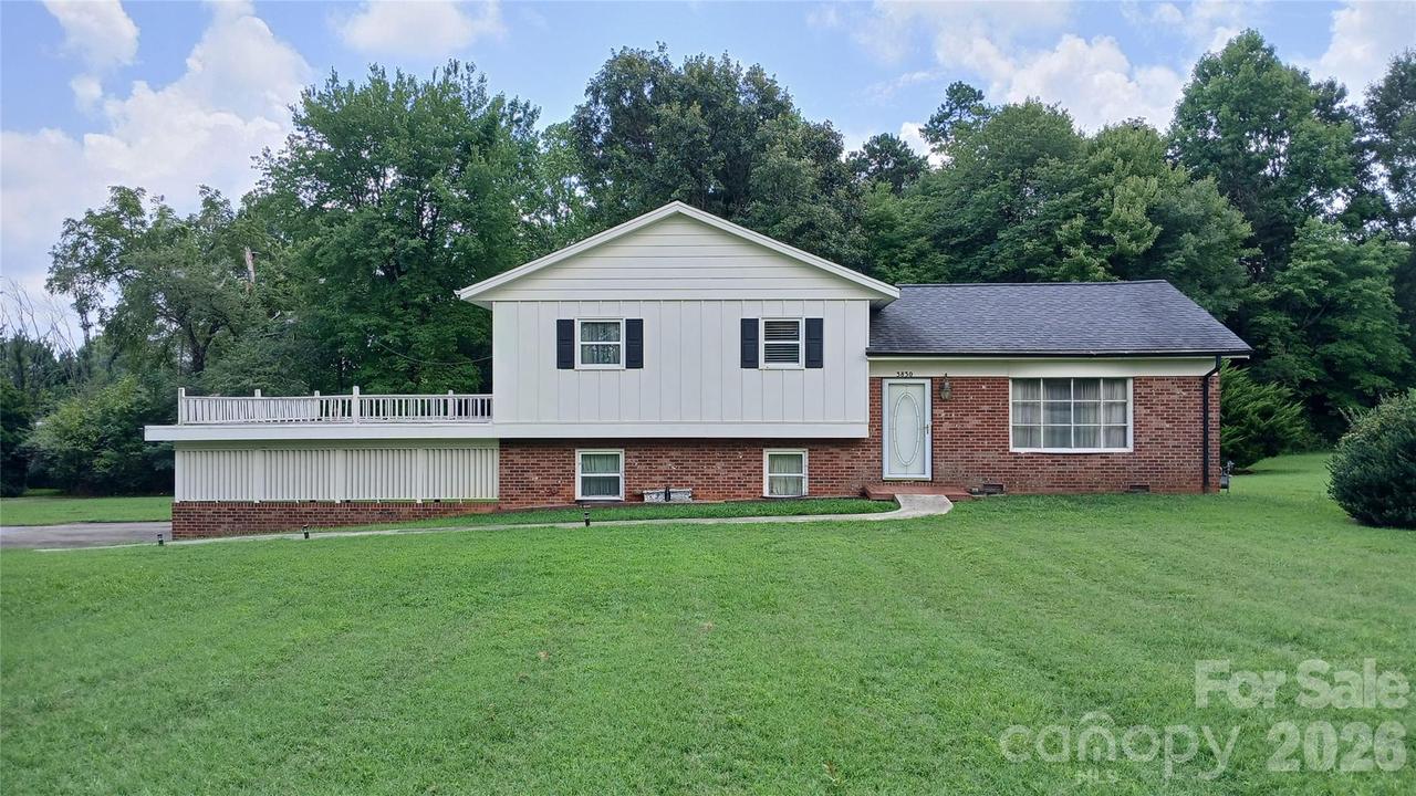 3830 Dowell St., Hickory, NC 28602