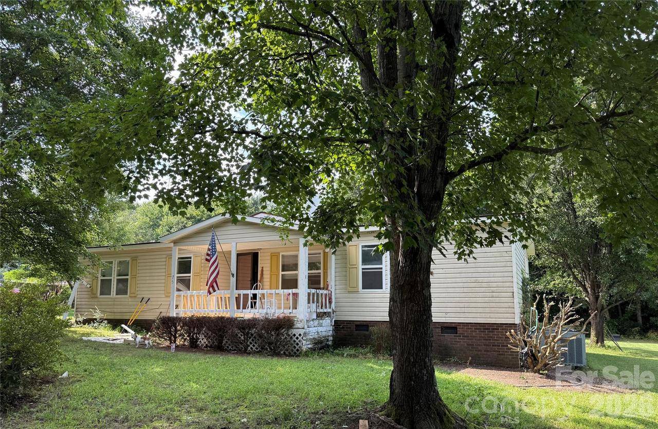 75 Mountain View Dr., Taylorsville, NC 28681