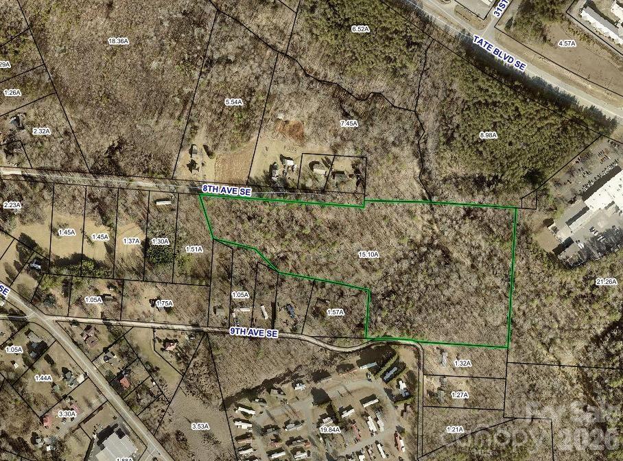 8 8th Ave., Hickory, NC 28602
