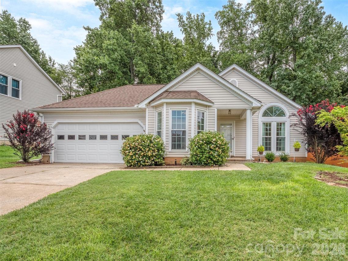 4522 Avalon Forest Ln., Charlotte, NC 28269