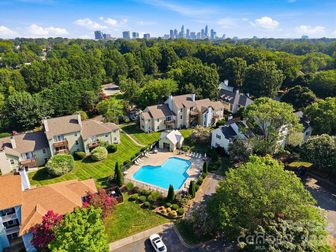 3200 Selwyn Farms Ln. #1, Charlotte, NC 28209
