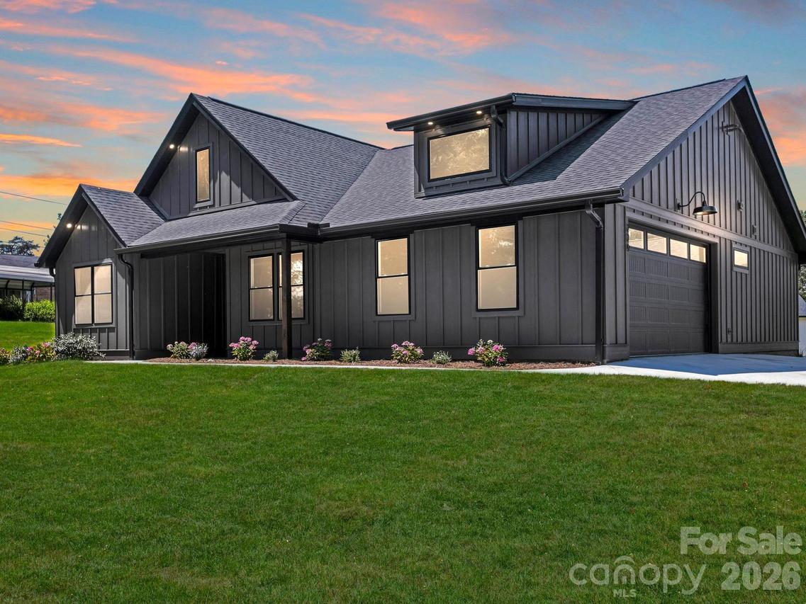 229 Asbury Rd., Candler, NC 28715