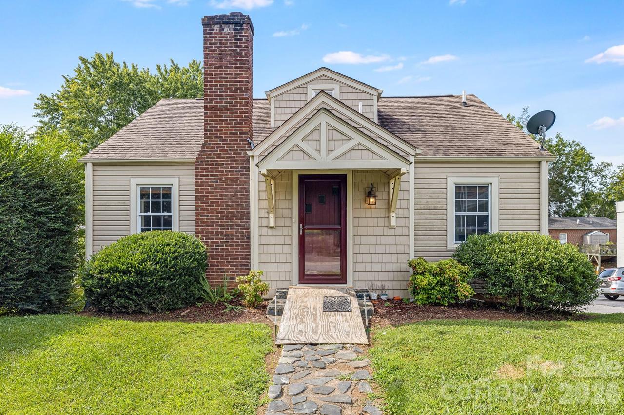 1 Hamburg Mountain Rd., Weaverville, NC 28787