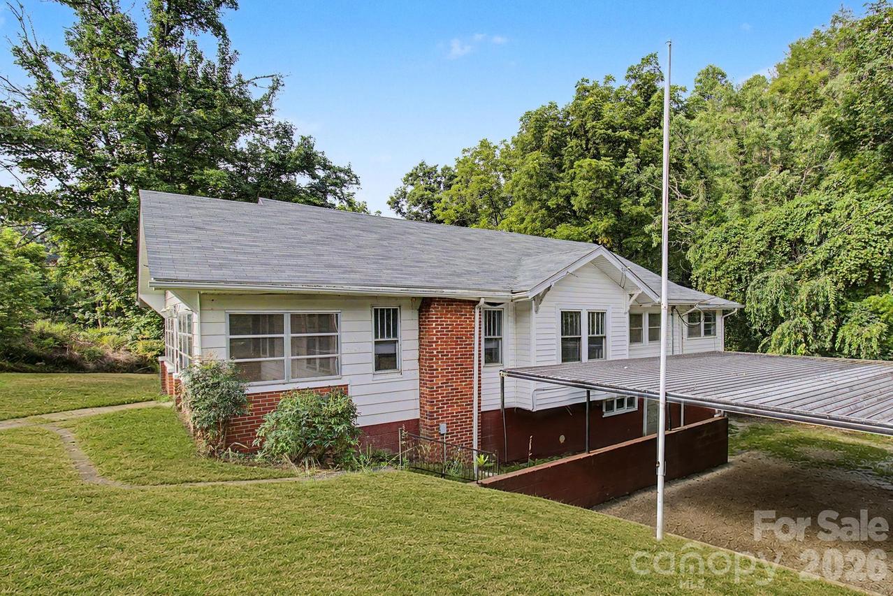 47 Stone Cottage Rd., Mars Hill, NC 28754