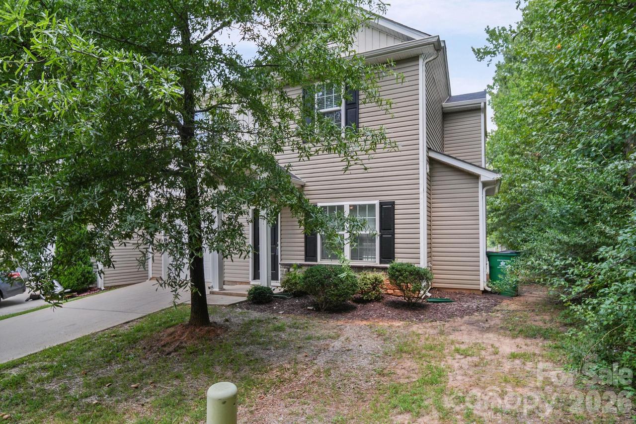 6013 Vista Woods Ln., Charlotte, NC 28215