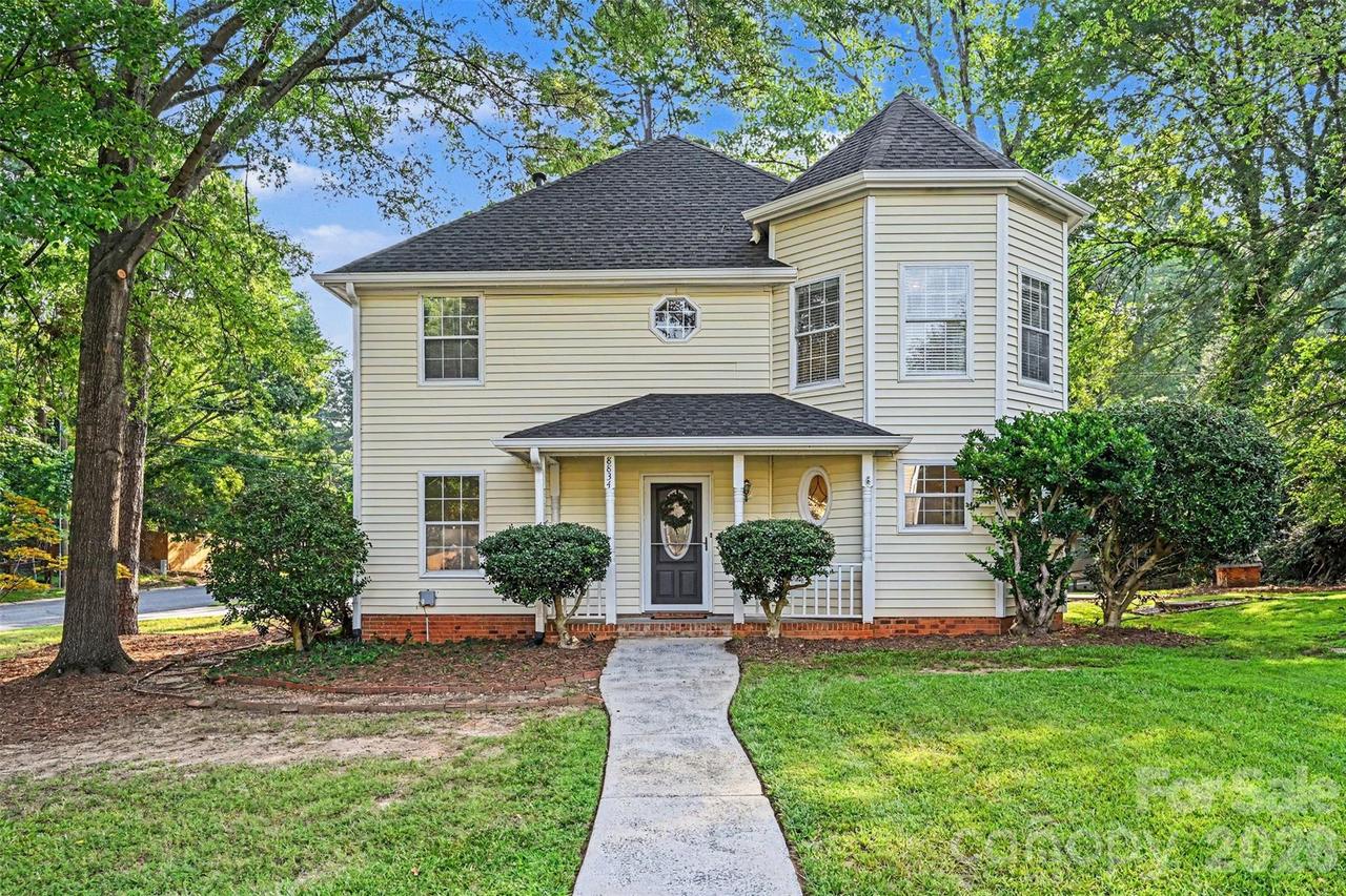 8834 Rittenhouse Cir., Charlotte, NC 28270