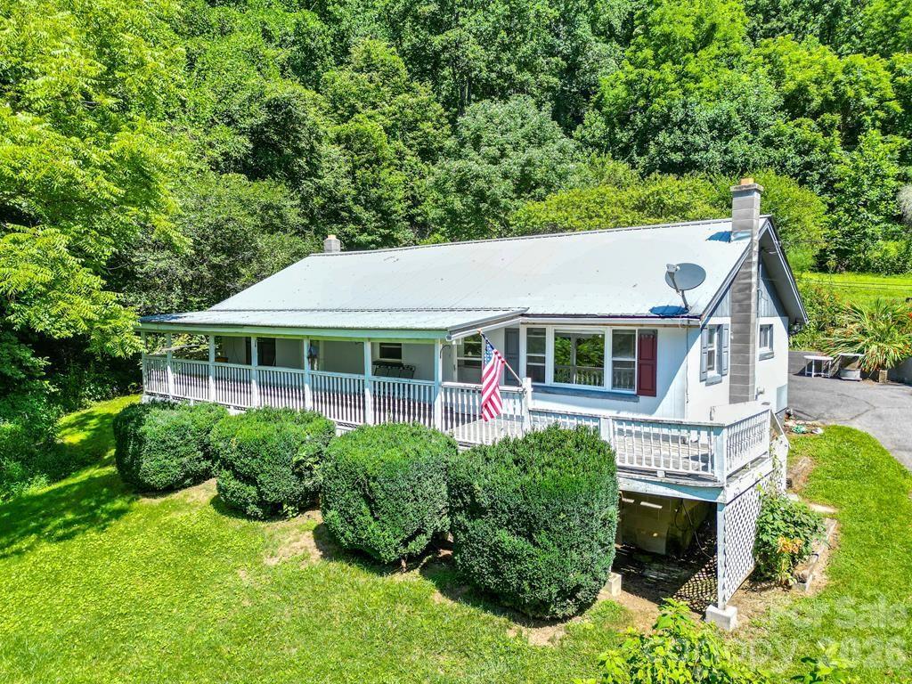 901 Rufus Robinson Rd., Sylva, NC 28779