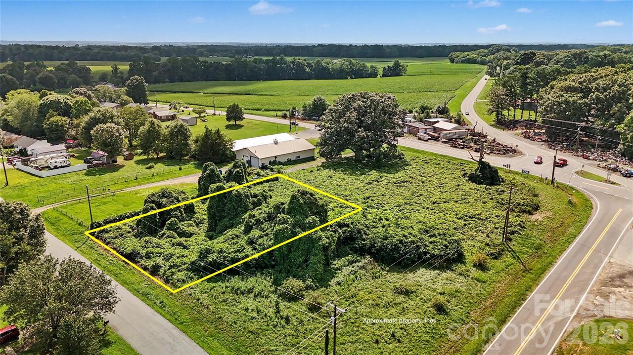 000 Oakland Ave., Mocksville, NC 27028