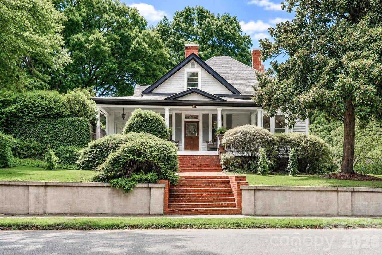 804 E Broad St., Statesville, NC 28677