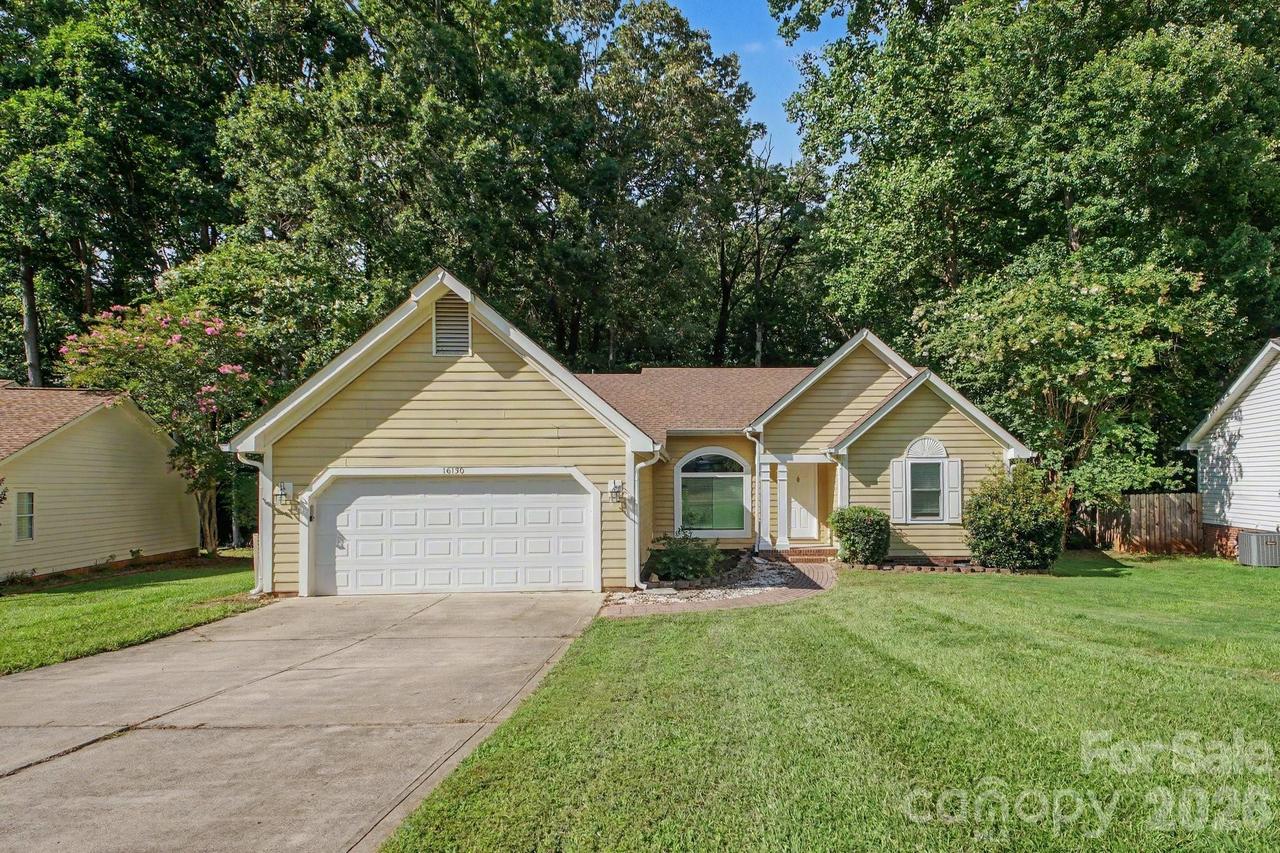 16130 Amber Field Dr., Huntersville, NC 28078