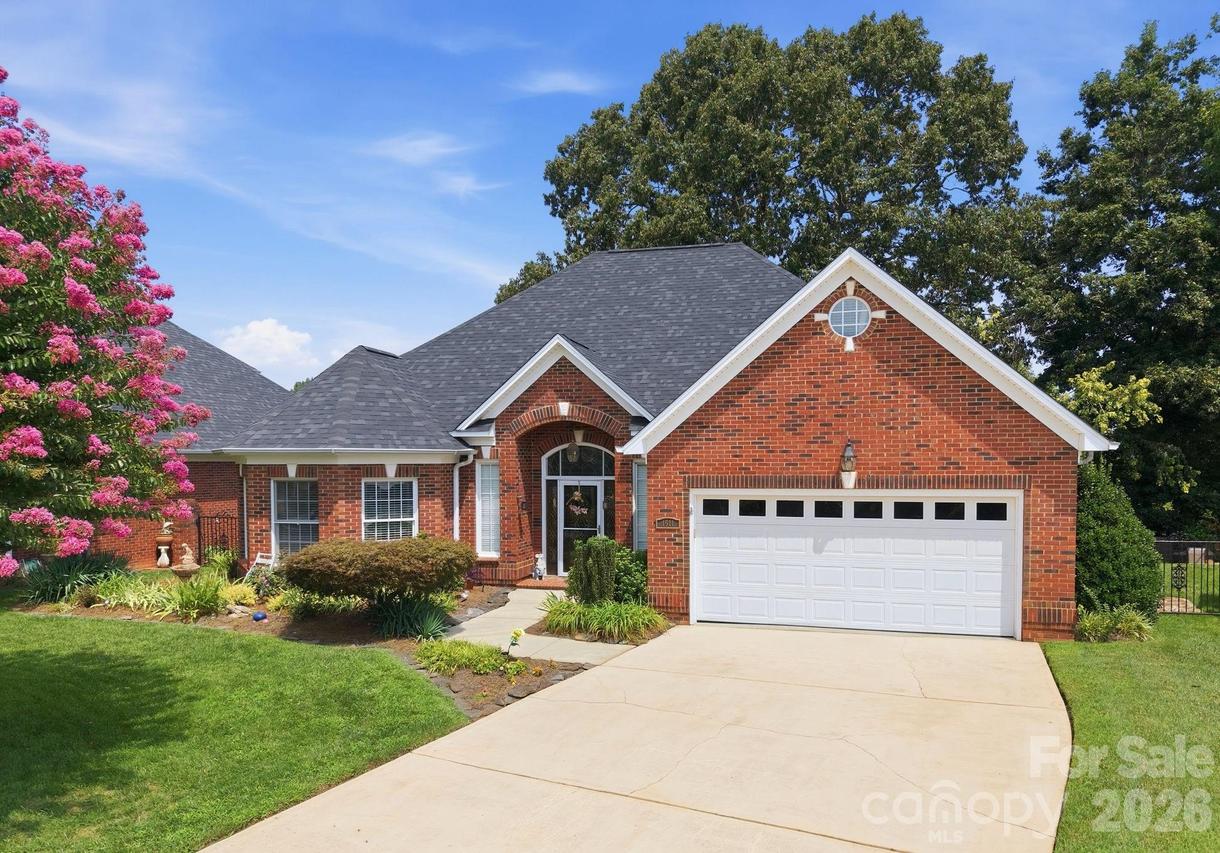 1511 Elkhart Cir., Gastonia, NC 28054