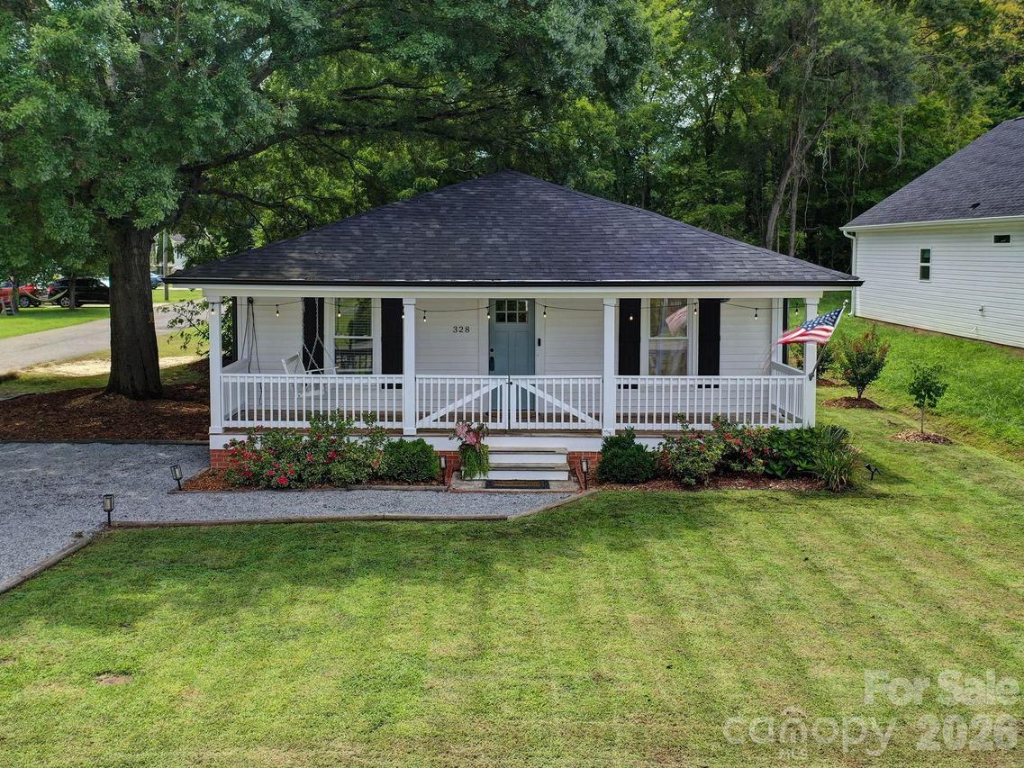 328 Piedmont Ave., Mount Holly, NC 28120