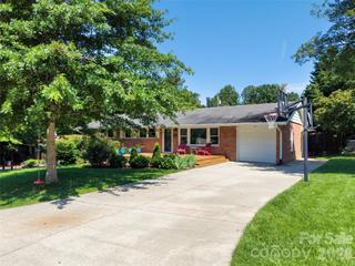 New Homes For Sale This Week That Attend East Henderson High: August 7th to August 13th