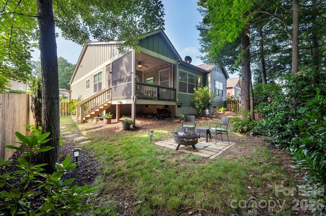 10 Meeting St., Asheville, NC 28803