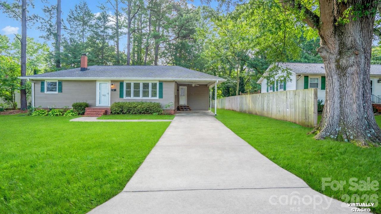 902 Dogwood Dr., Gastonia, NC 28054