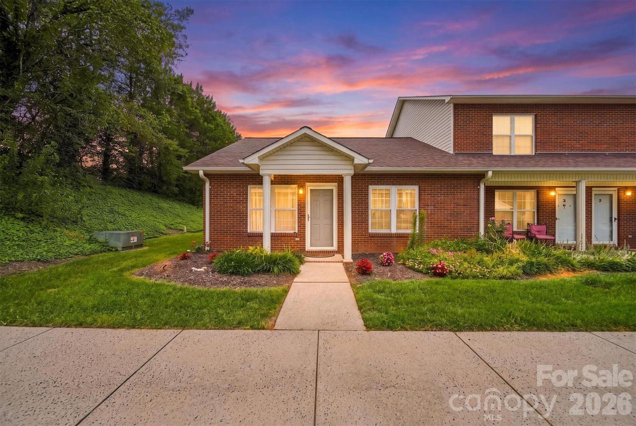 102 Brandywine Dr. #M-1, Conover, NC 28613