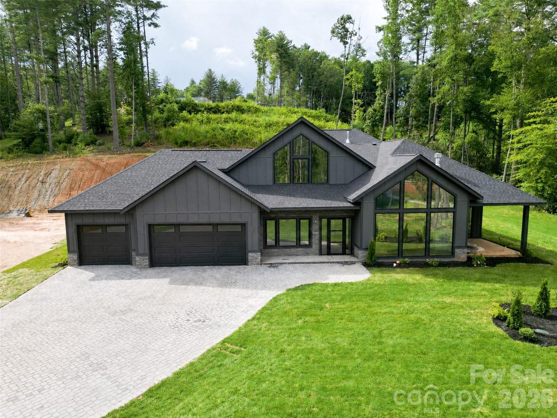 87 Mont Clair Tr. #31, Horse Shoe, NC 28742