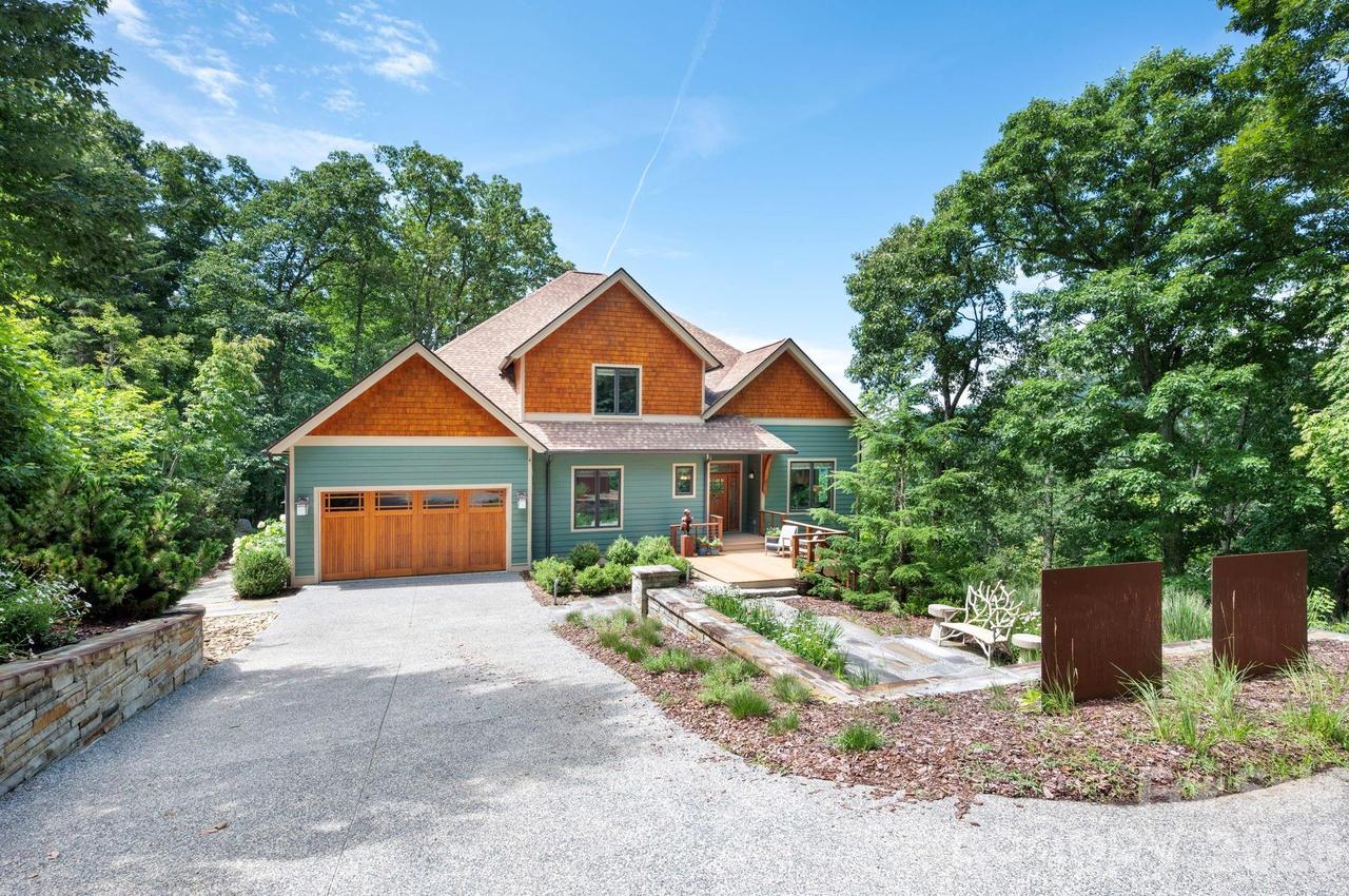69 Rock Springs Rd., Fairview, NC 28730