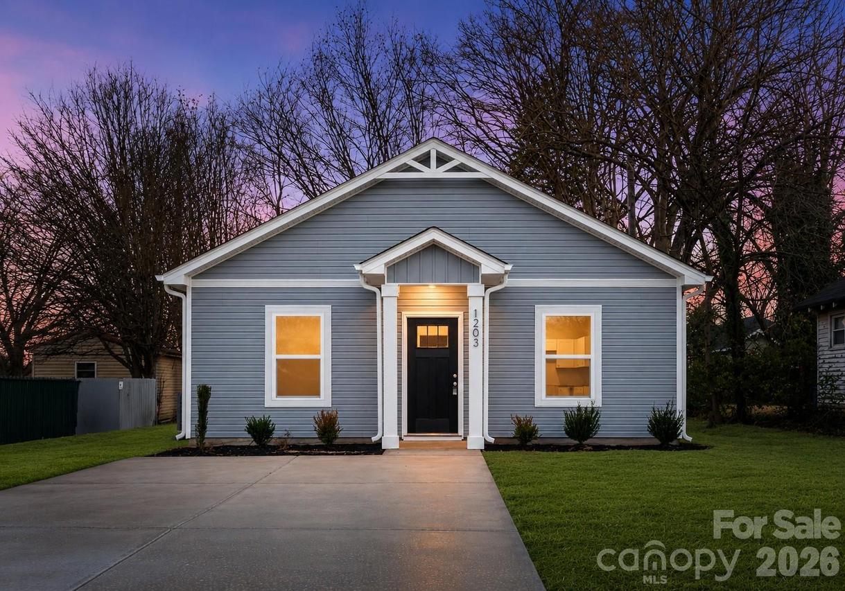 1912 Wilson W Lee Blvd., Statesville, NC 28677
