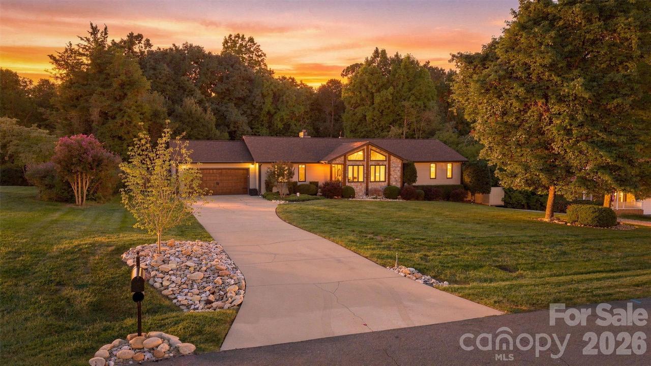 3867 Angie Dr., Denver, NC 28037
