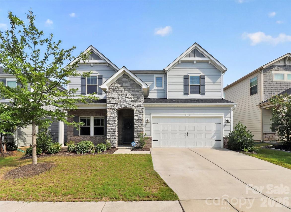 11922 Silverheel Ln., Huntersville, NC 28078