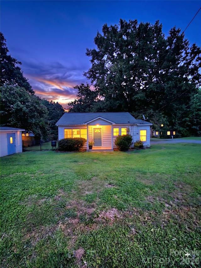 202 Oak St., Stanfield, NC 28163