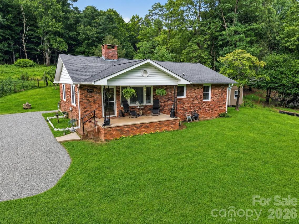 3702 Cabin Creek Rd., Zirconia, NC 28790