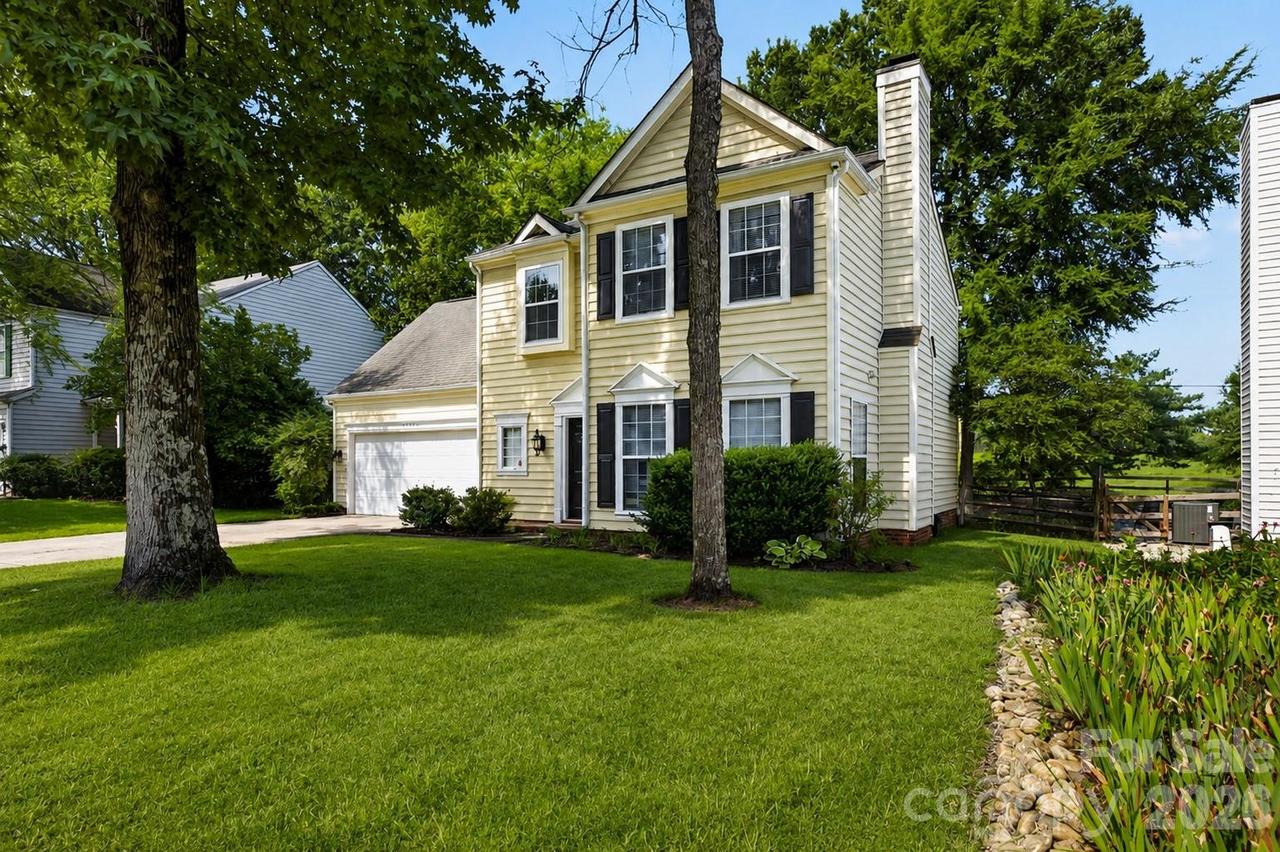 5936 Downfield Wood Dr., Charlotte, NC 28269