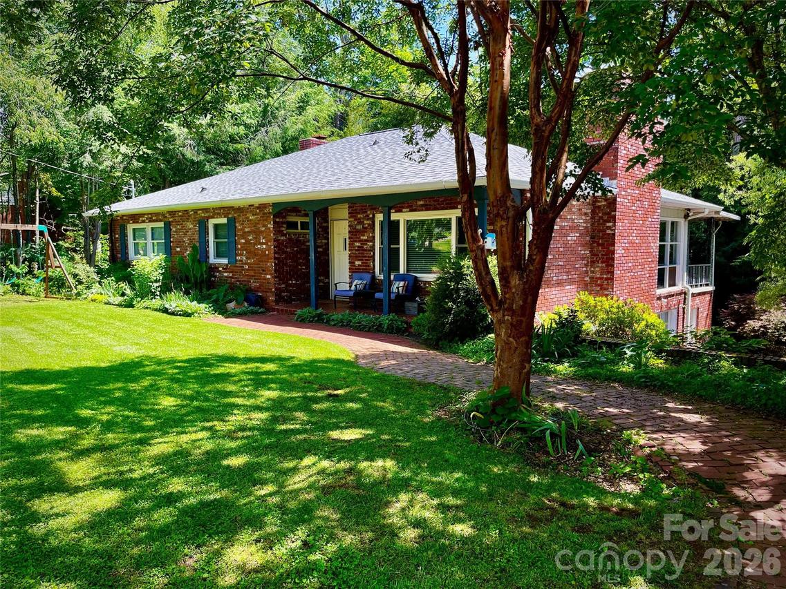 36 Clarendon Rd., Asheville, NC 28806