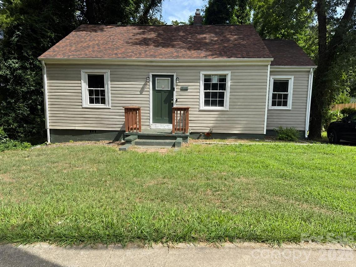 826 W Davidson Ave., Gastonia, NC 28052