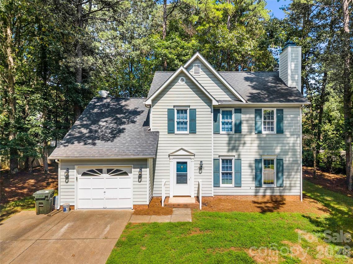 2708 Kirkholm Dr., Matthews, NC 28105