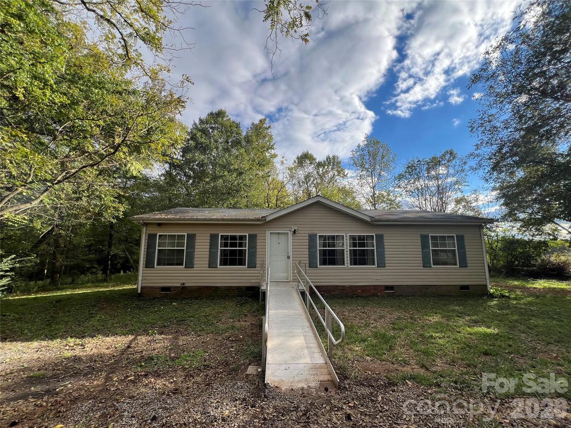 25838 Lingerfelt Rd., Albemarle, NC 28001