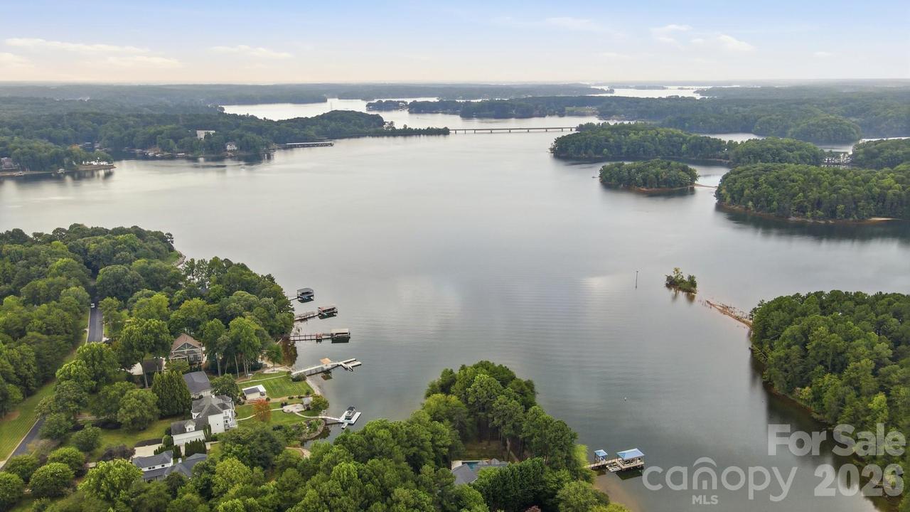9265 Belle Pines Ct., Sherrills Ford, NC 28673
