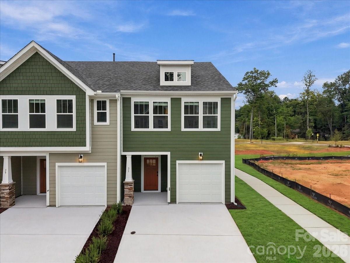 31 Oleetah Falls Way, Hendersonville, NC 28792