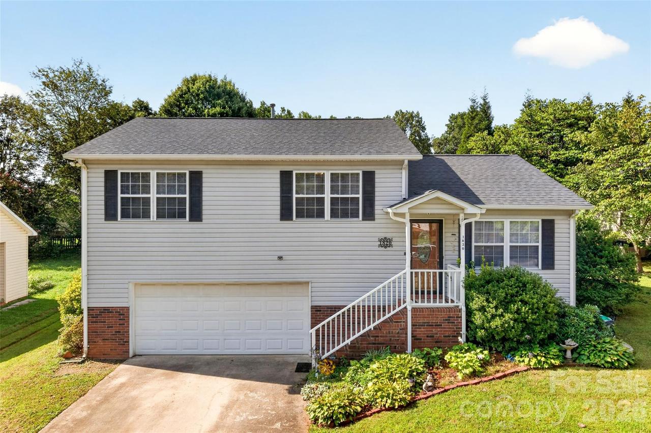 1820 Hampshire Dr., Salisbury, NC 28146