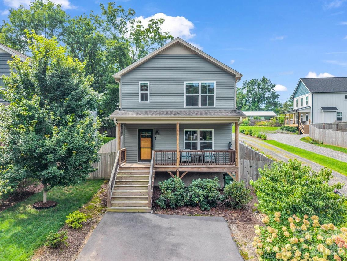 27 Busbee View Rd., Asheville, NC 28803