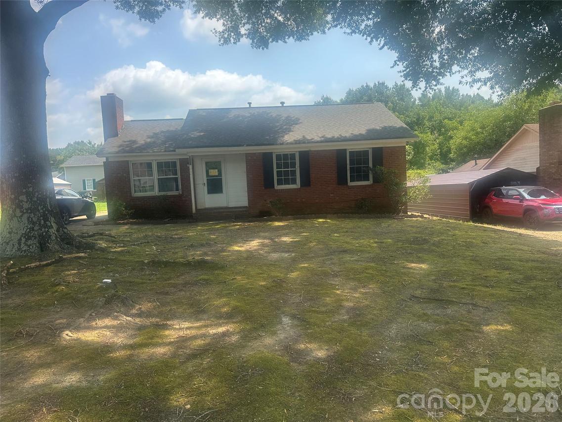 1109 Mclaughlin St., Statesville, NC 28677