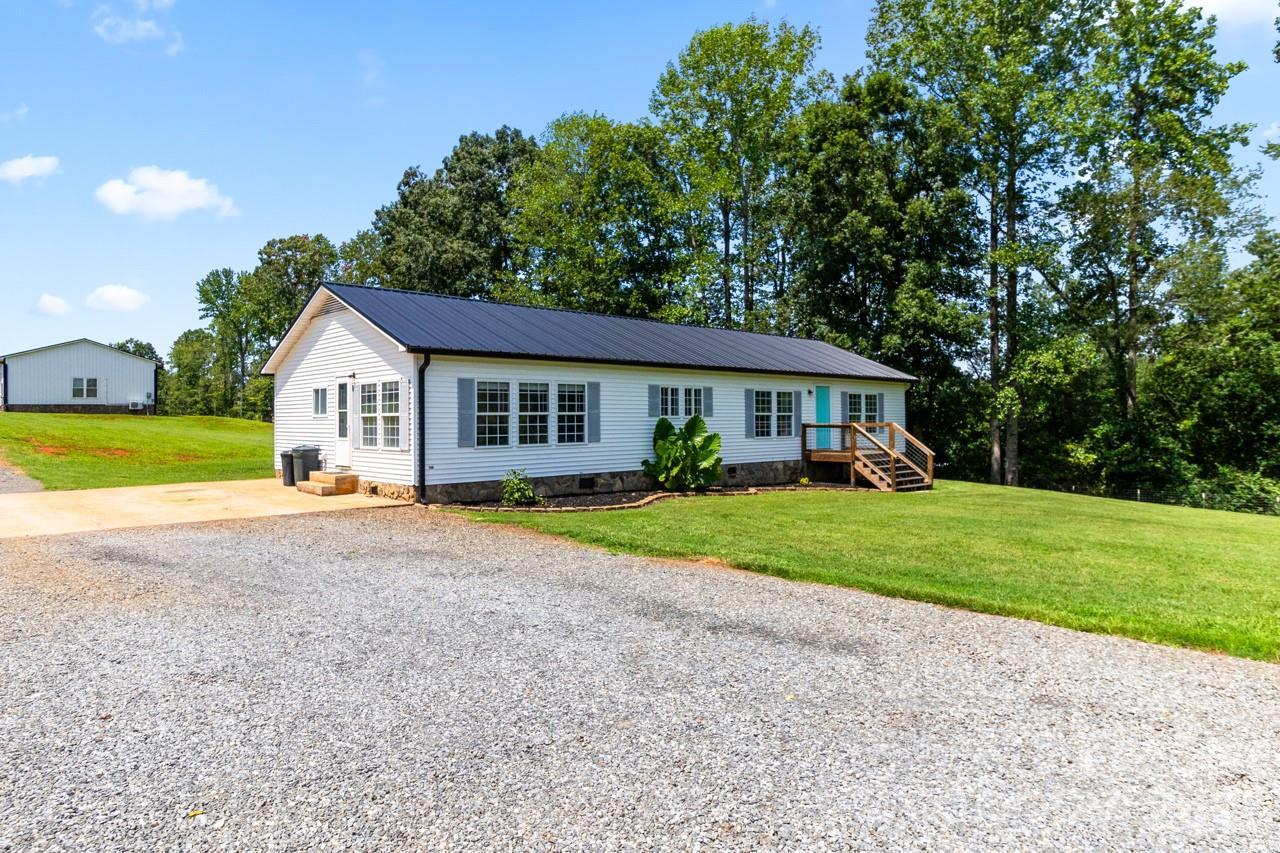 393 Cedar Grove Church Rd., Vale, NC 28168