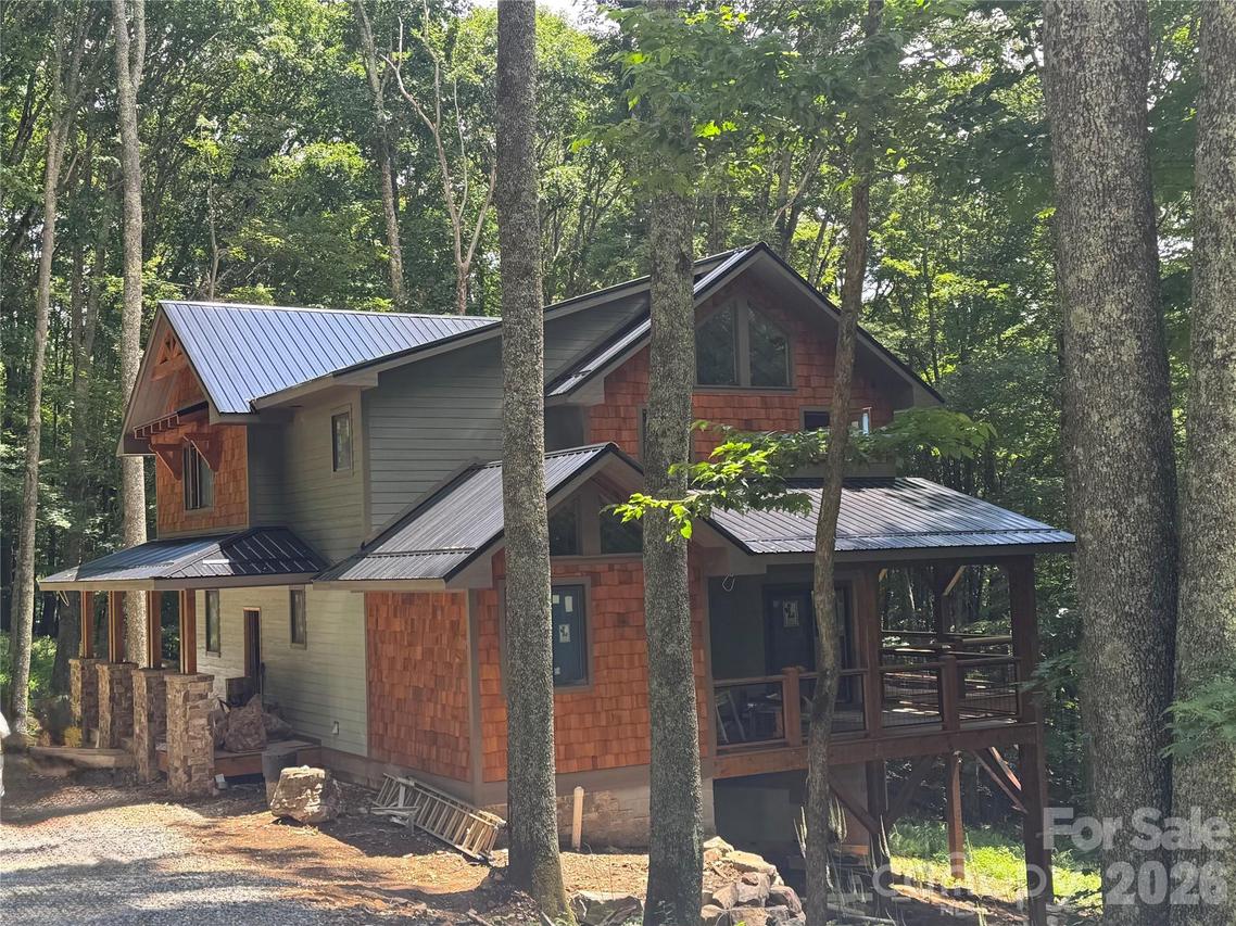 54 Hamlin Ln., Mars Hill, NC 28754