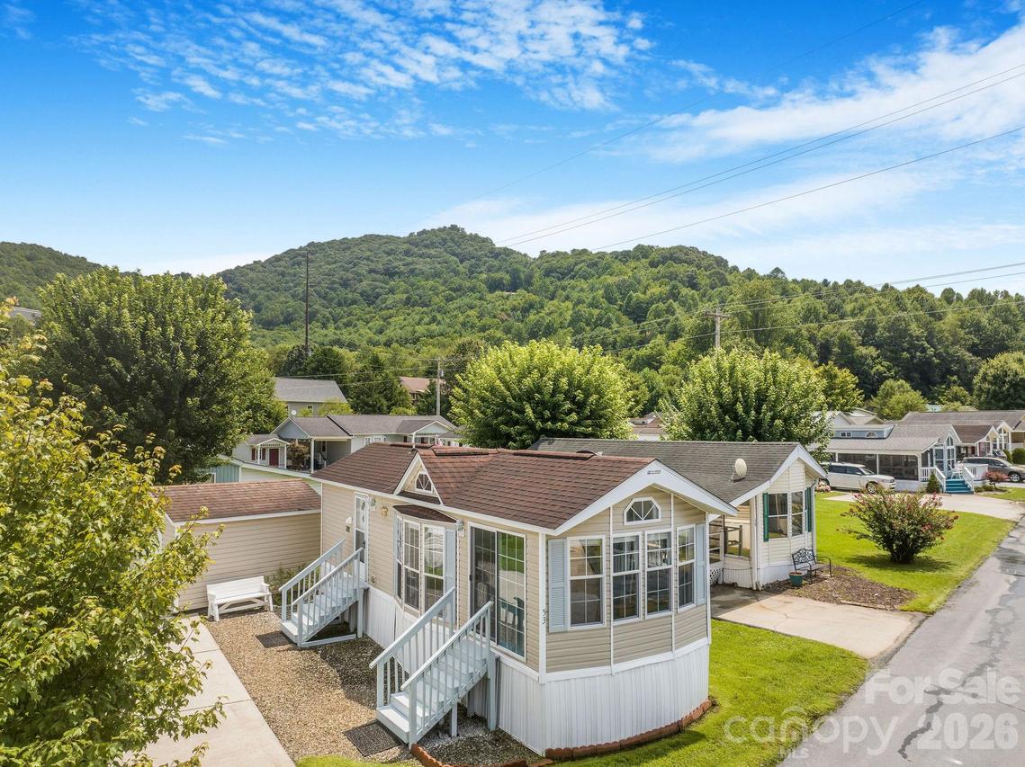 53 Strollers Ln., Waynesville, NC 28785