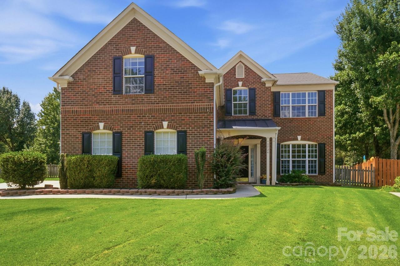 7724 Dinniston Dr., Huntersville, NC 28078
