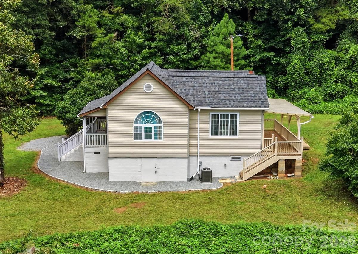 910 Hopewell Church Rd., Catawba, NC 28609